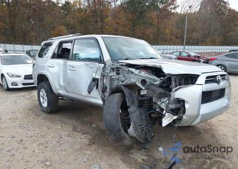2021 Toyota 4Runner Sr5 z USA, uszkodzony, nr VIN JTEMU5JR9M5854523